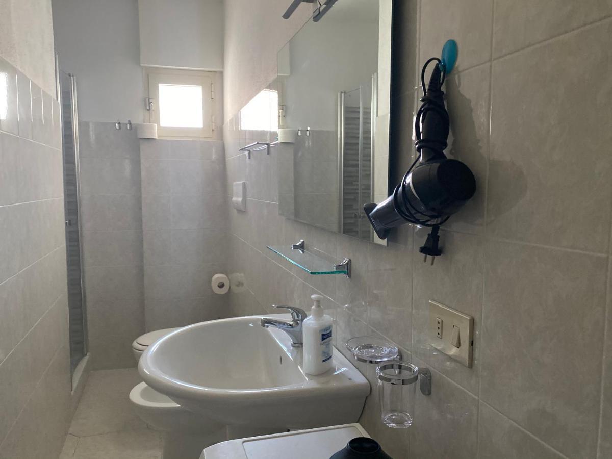 La Casa Gialla Cala Gonone Buitenkant foto