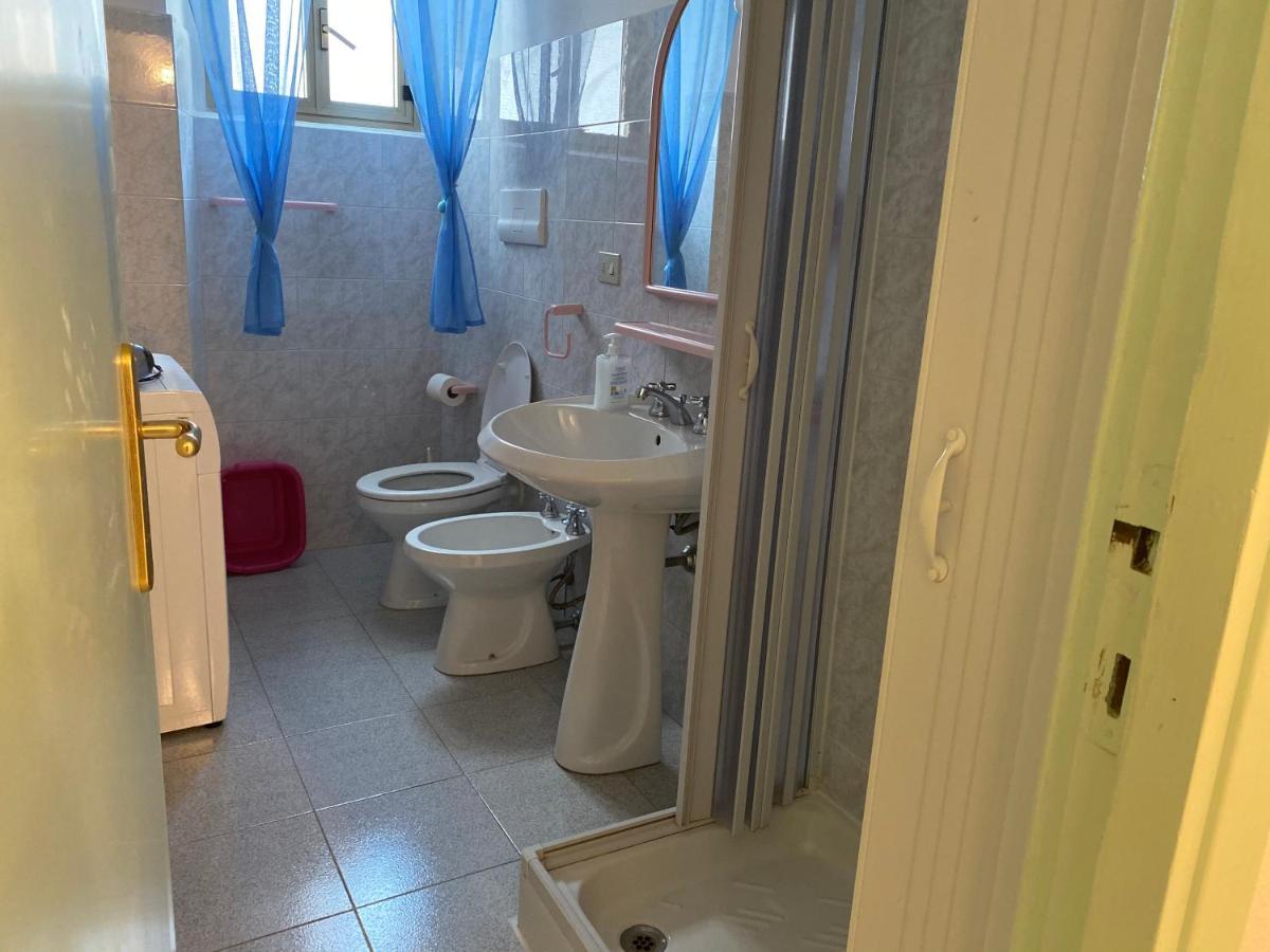 La Casa Gialla Cala Gonone Buitenkant foto