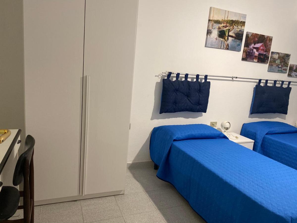 La Casa Gialla Cala Gonone Buitenkant foto