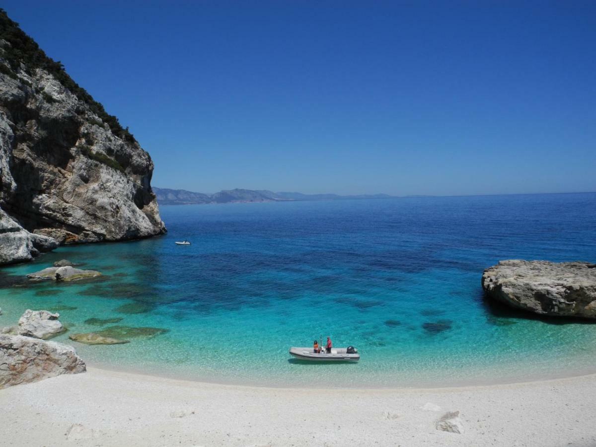 La Casa Gialla Cala Gonone Buitenkant foto
